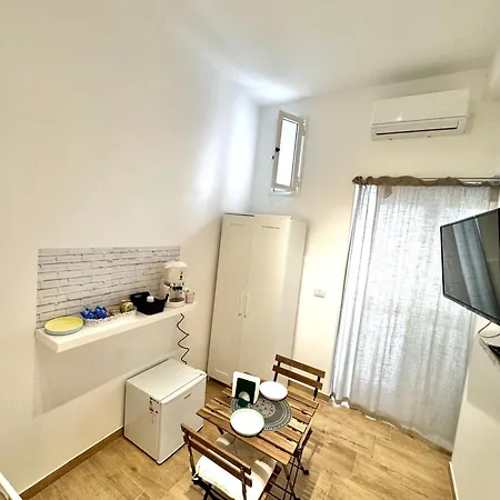 Bari Annette Room Exterior photo